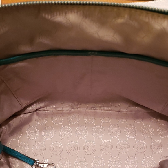 Michael Kors | Jet Set Saffiano Leather Shoulder - Picture 5 of 8